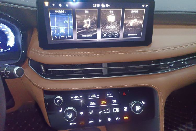 Used Infiniti QX60 2024 2.0T All-Wheel-Drive Excellence Edition Audio And AC Panel