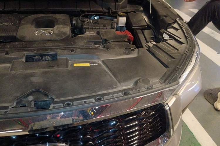 Used Infiniti QX60 2024 2.0T Four-Wheel Drive Luxury Edition Engine Bay Left