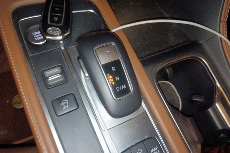 Used Infiniti QX60 2024 2.0T Four-Wheel Drive Luxury Edition Gear Lever