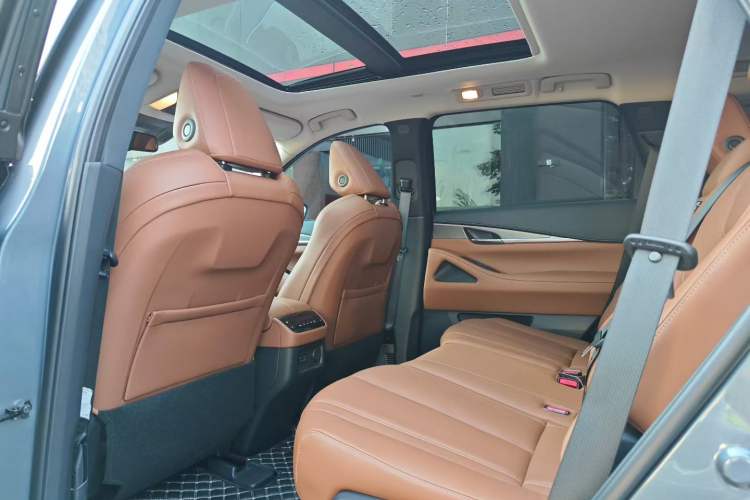 Used Infiniti QX60 2024 2.0T All-Wheel-Drive Excellence Edition Left Rear Seat