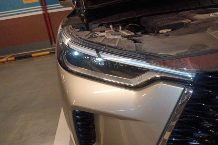 Used Infiniti QX60 2024 2.0T Four-Wheel Drive Luxury Edition Right Front Headlight