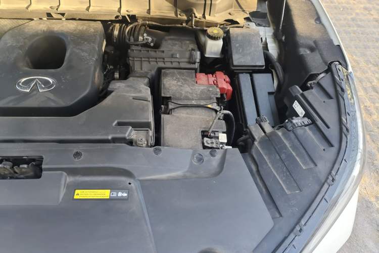 Used Infiniti QX60 2024 2.0T Four-Wheel Drive Luxury Edition Engine Bay Left