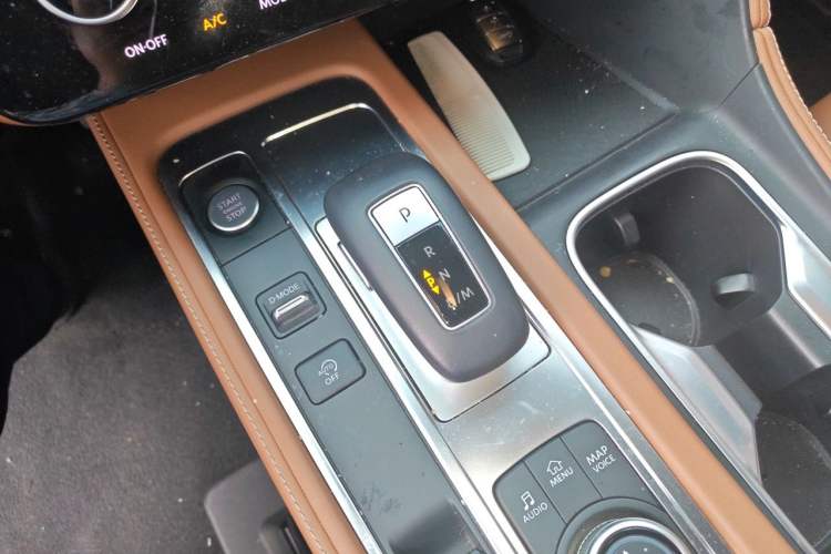 Used Infiniti QX60 2024 2.0T Enjoyment Edition Gear Lever