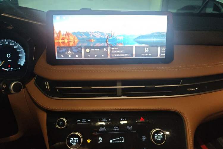 Used Infiniti QX60 2024 2.0T Enjoyment Edition Audio And AC Panel