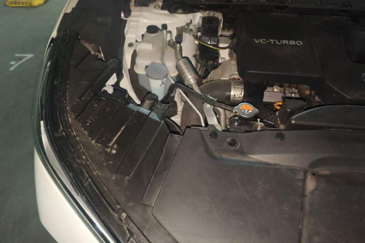 Used Infiniti QX60 2024 2.0T Enjoyment Edition Engine Bay Right