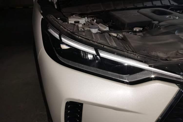 Used Infiniti QX60 2024 2.0T Four-Wheel Drive Luxury Edition Right Front Headlight