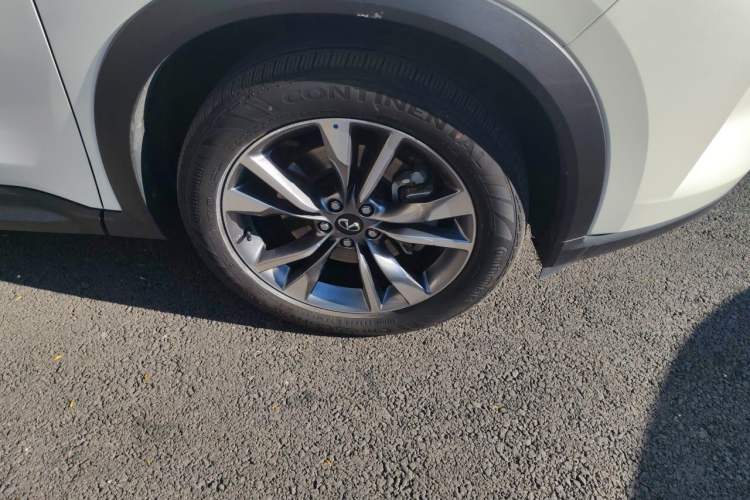 Used Infiniti QX60 2024 2.0T Four-Wheel Drive Luxury Edition Right Front Wheel Hub