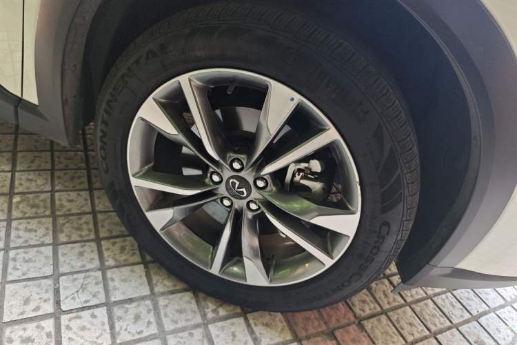 Used Infiniti QX60 2024 2.0T Enjoyment Edition Right Front Wheel Hub