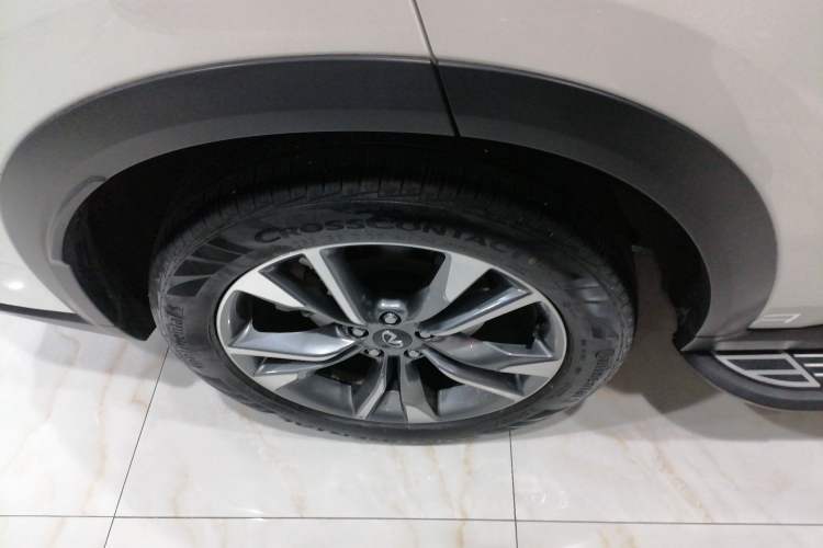 Used Infiniti QX60 2024 2.0T Enjoyment Edition Right Rear Wheel Hub