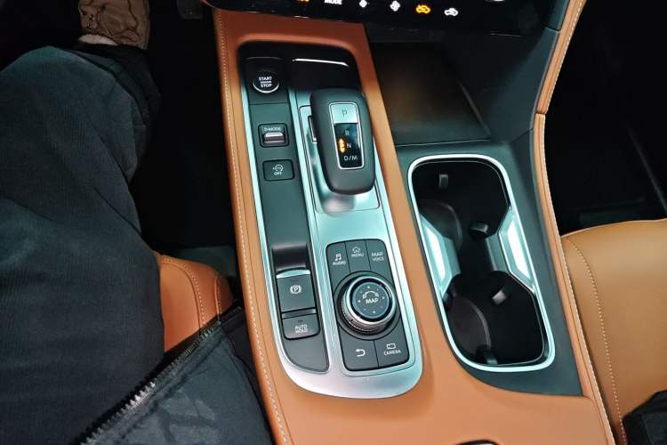 Used Infiniti QX60 2024 2.0T Enjoyment Edition Gear Lever