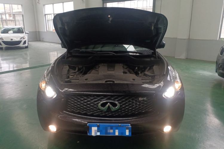 Used Infiniti QX70 2015 3.7L Shadow Edition Engine Bay