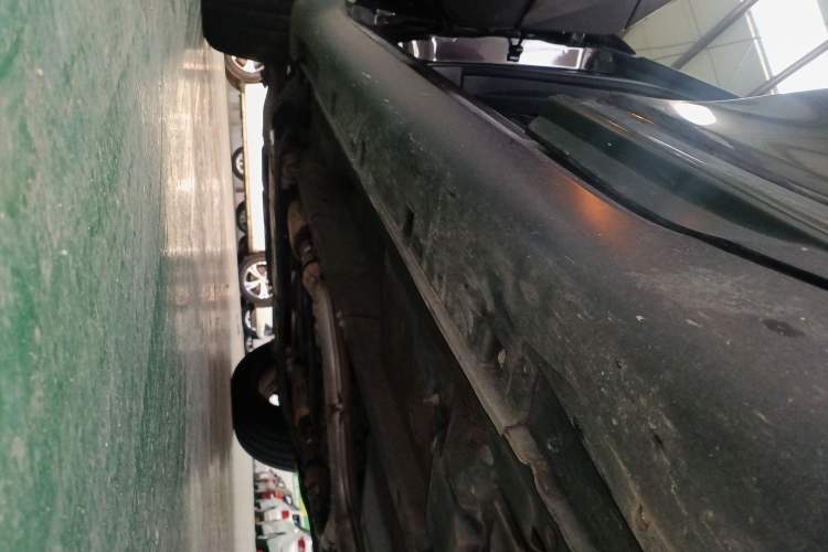 Used Infiniti QX70 2015 3.7L Shadow Edition Left Side Sill