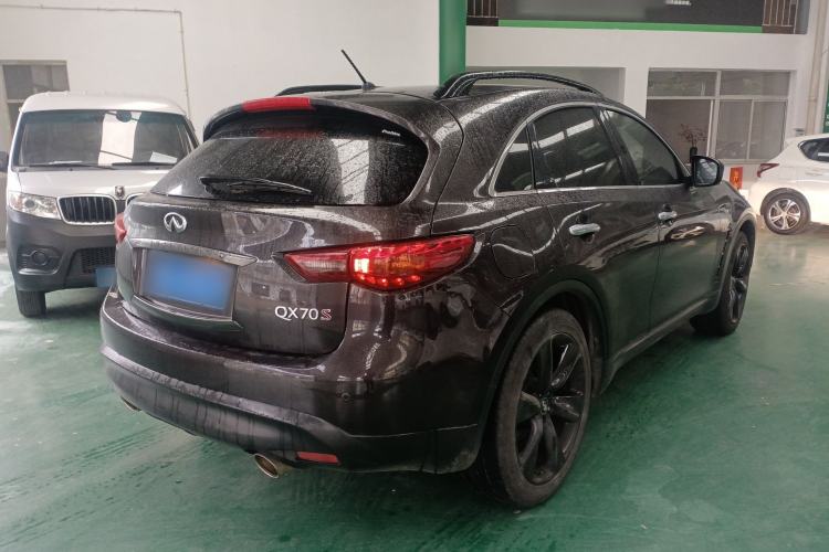 Used Infiniti QX70 2015 3.7L Shadow Edition Rear Right 45 Deg