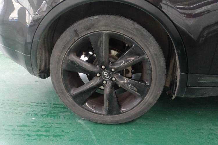 Used Infiniti QX70 2015 3.7L Shadow Edition Right Rear Wheel Hub