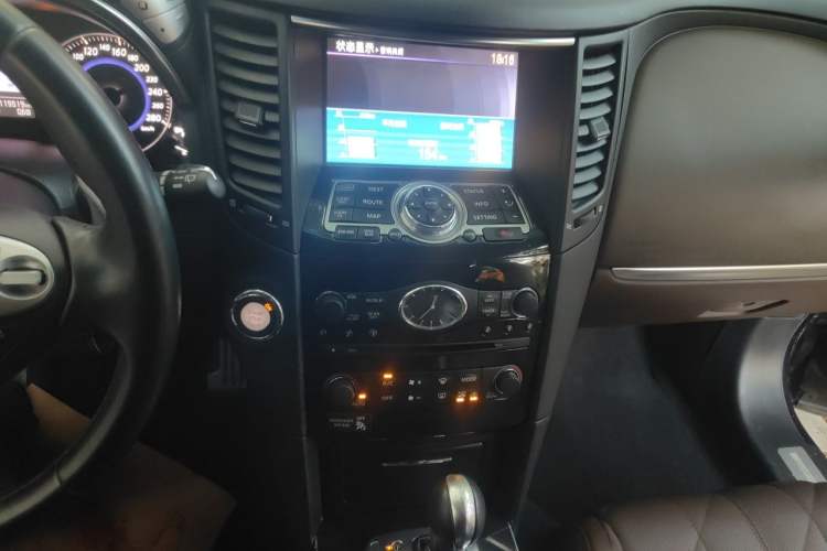 Used Infiniti QX70 2013 3.7L Standard Edition Audio And AC Panel