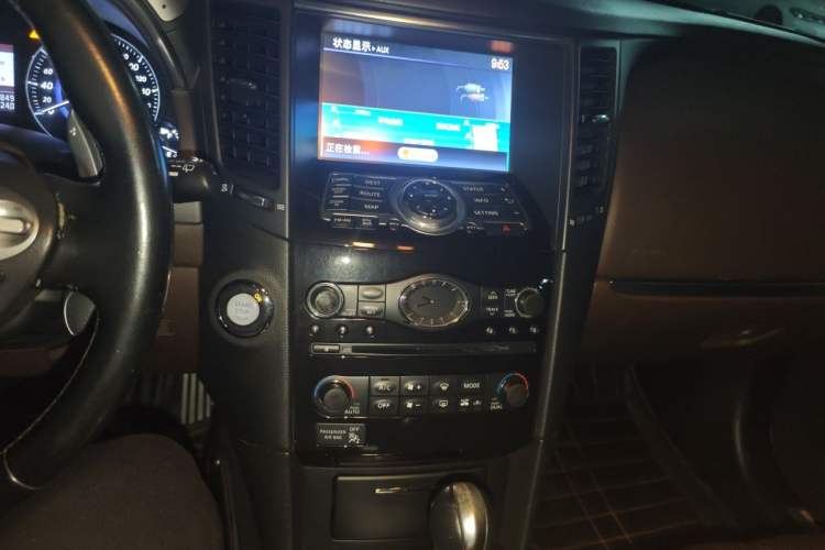 Used Infiniti QX70 2013 3.7L Standard Edition Audio And AC Panel