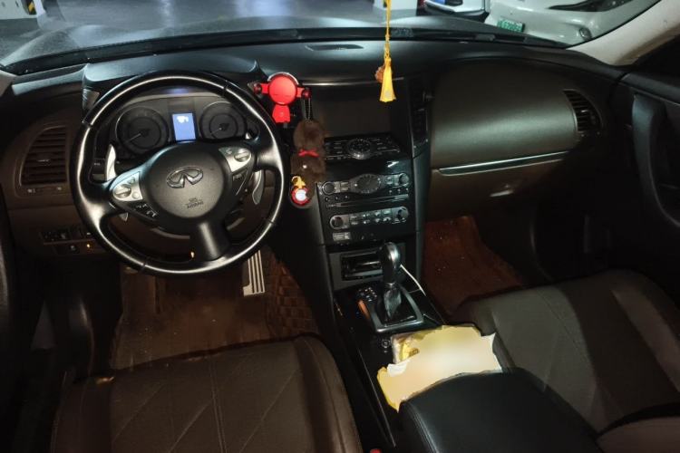 Used Infiniti QX70 2013 3.7L Standard Edition Center Console
