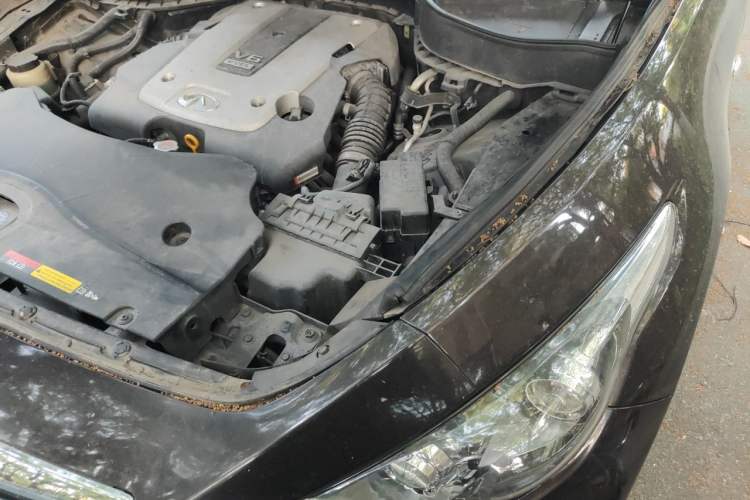 Used Infiniti QX70 2013 3.7L Standard Edition Engine Bay Left