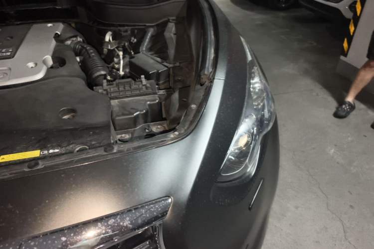 Used Infiniti QX70 2013 3.7L Standard Edition Engine Bay Left