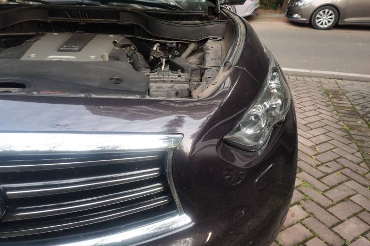 Used Infiniti QX70 2013 3.7L Supreme Edition Engine Bay Left