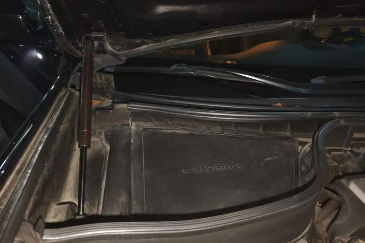 Used Infiniti QX70 2013 3.7L Standard Edition Engine Bay Right