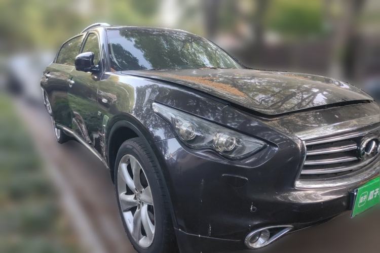 Used Infiniti QX70 2013 3.7L Standard Edition Front Right 45 Deg