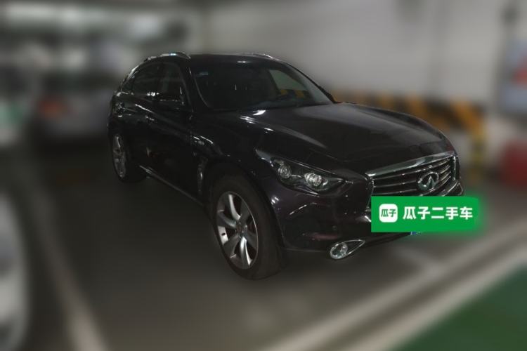 Used Infiniti QX70 2013 3.7L Standard Edition Front Right 45 Deg