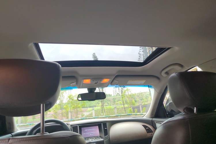 Used Infiniti QX70 2013 3.7L Standard Edition Headliner