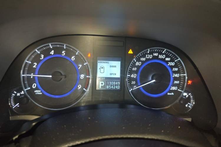 Used Infiniti QX70 2013 3.7L Standard Edition Instrument Cluster