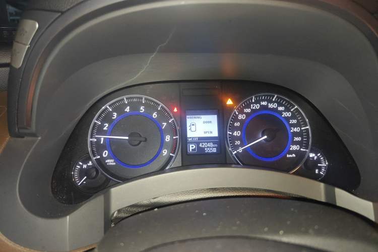 Used Infiniti QX70 2013 3.7L Standard Edition Instrument Cluster