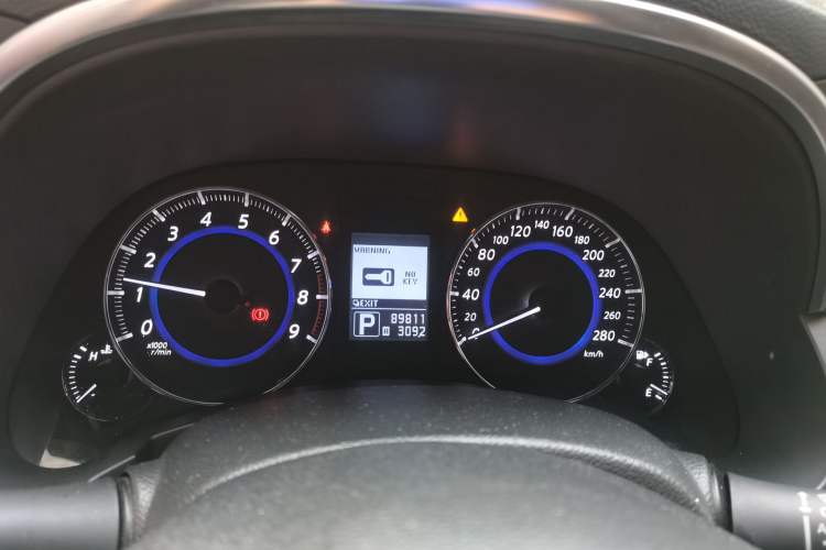 Used Infiniti QX70 2013 3.7L Supreme Edition Instrument Cluster