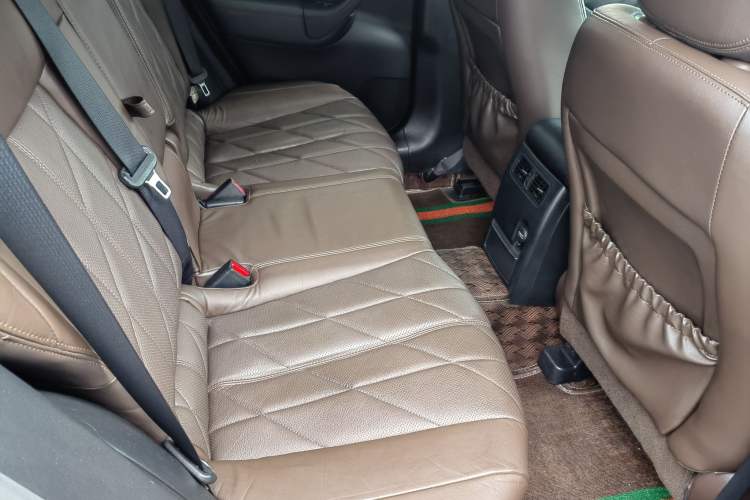 Used Infiniti QX70 2013 3.7L Standard Edition Interior 4