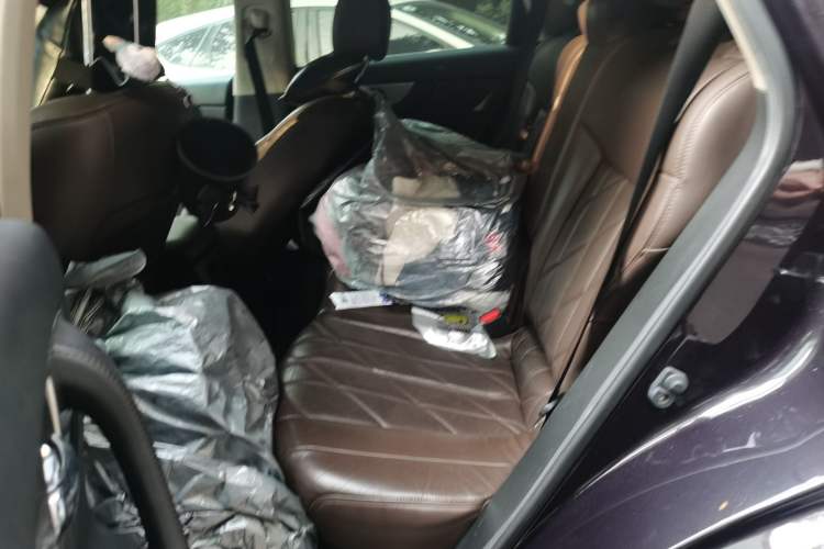 Used Infiniti QX70 2013 3.7L Supreme Edition Left Rear Seat