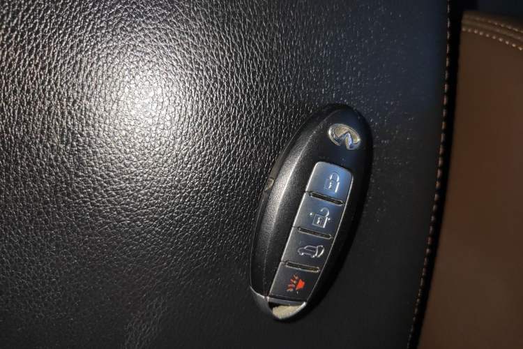 Used Infiniti QX70 2013 3.7L Standard Edition Vehicle Key
