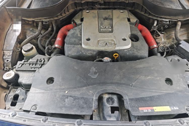 Used Infiniti QX70 2013 3.7L Standard Edition Engine Bay