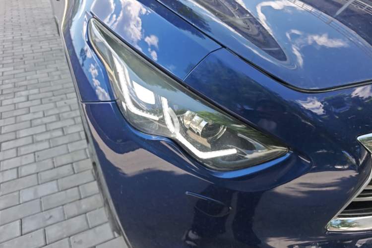 Used Infiniti QX70 2013 3.7L Standard Edition Right Front Headlight
