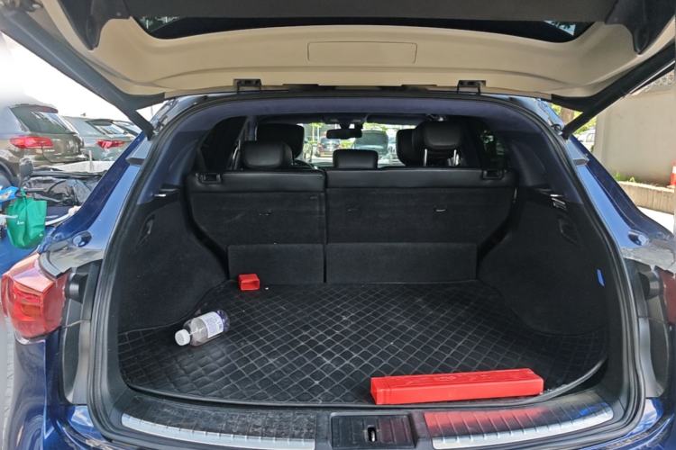 Used Infiniti QX70 2013 3.7L Standard Edition Trunk