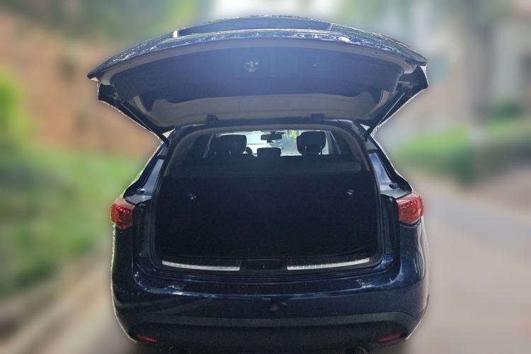Used Infiniti QX70 2013 3.7L Standard Edition Trunk