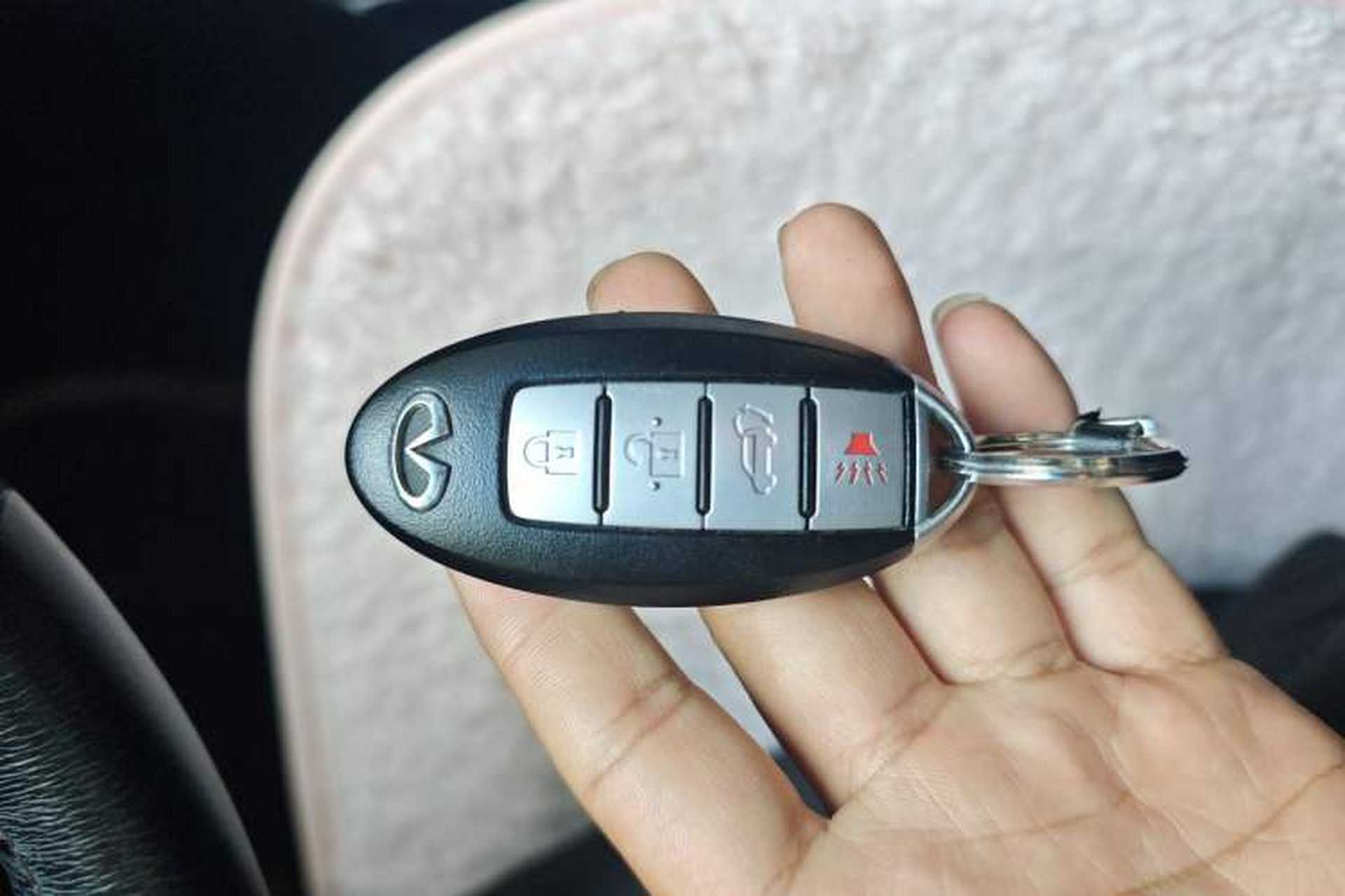 Used Infiniti QX70 2013 3.7L Standard Edition Vehicle Key