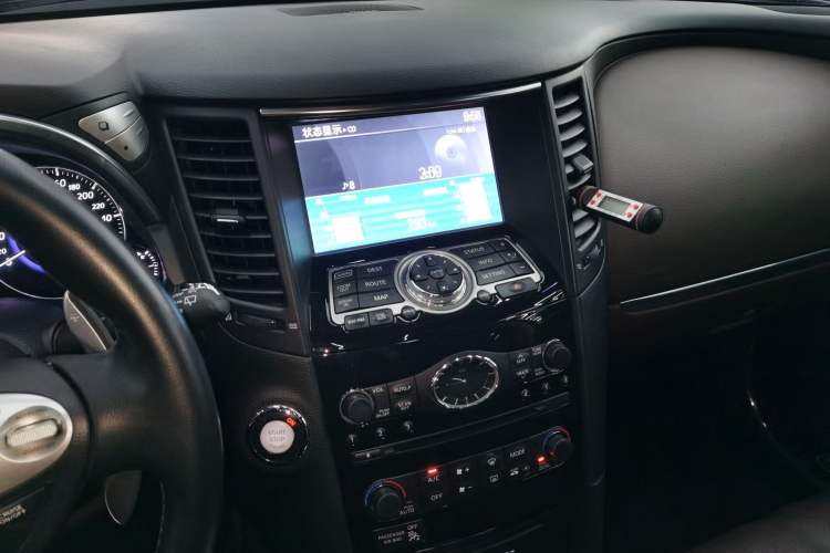 Used Infiniti QX70 2013 3.7L Standard Edition Audio And AC Panel