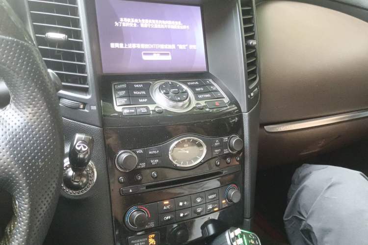 Used Infiniti QX70 2013 3.7L Standard Edition Audio And AC Panel