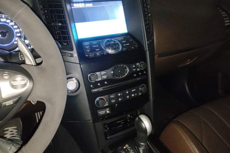 Used Infiniti QX70 2013 3.7L Standard Edition Audio And AC Panel
