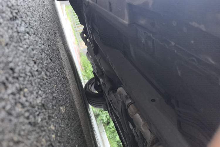 Used Infiniti QX70 2013 3.7L Supreme Edition Chassis Front Right