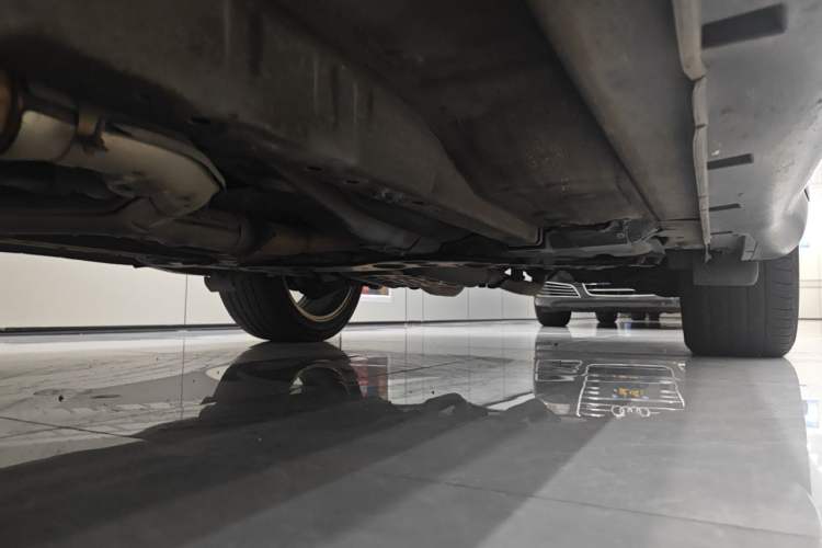 Used Infiniti QX70 2013 3.7L Standard Edition Chassis Rear