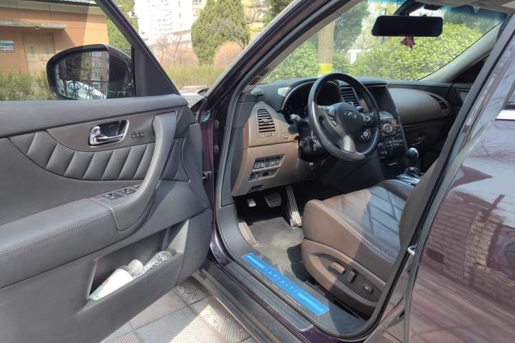 Used Infiniti QX70 2013 3.7L Supreme Edition Driver Seat