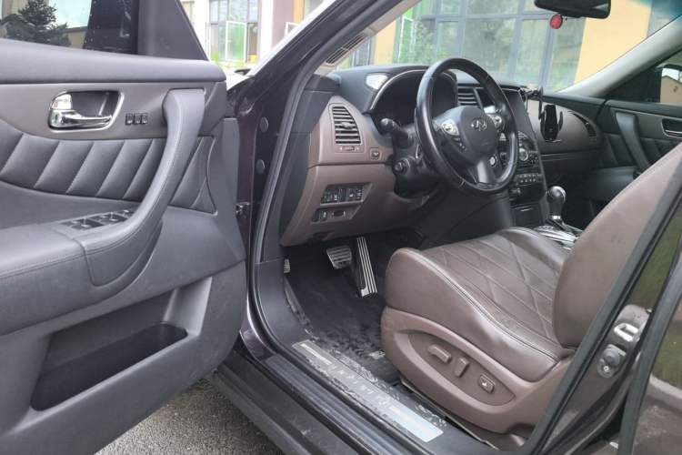 Used Infiniti QX70 2013 3.7L Supreme Edition Driver Seat