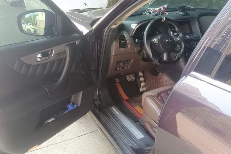 Used Infiniti QX70 2013 3.7L Standard Edition Driver Seat