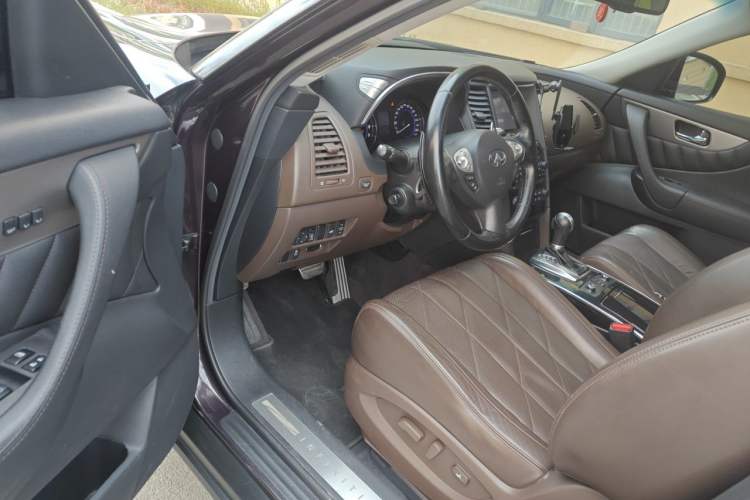 Used Infiniti QX70 2013 3.7L Supreme Edition Driver Seat