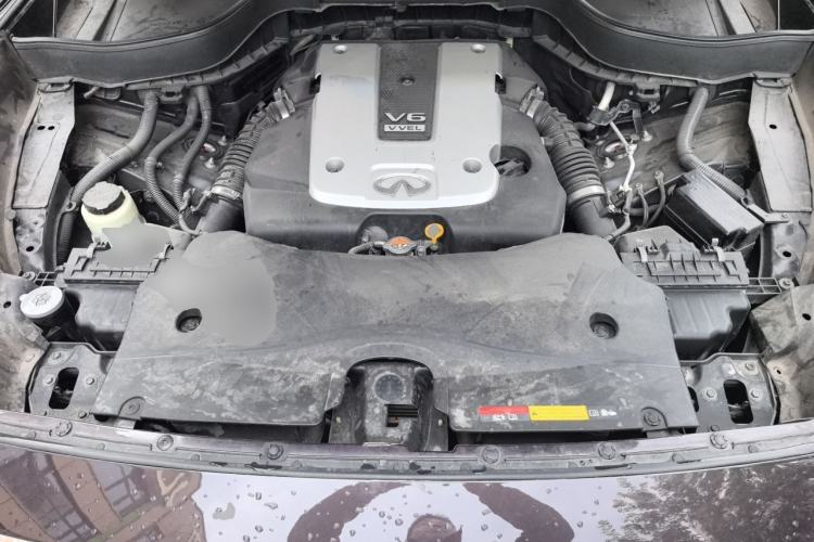 Used Infiniti QX70 2013 3.7L Supreme Edition Engine Bay