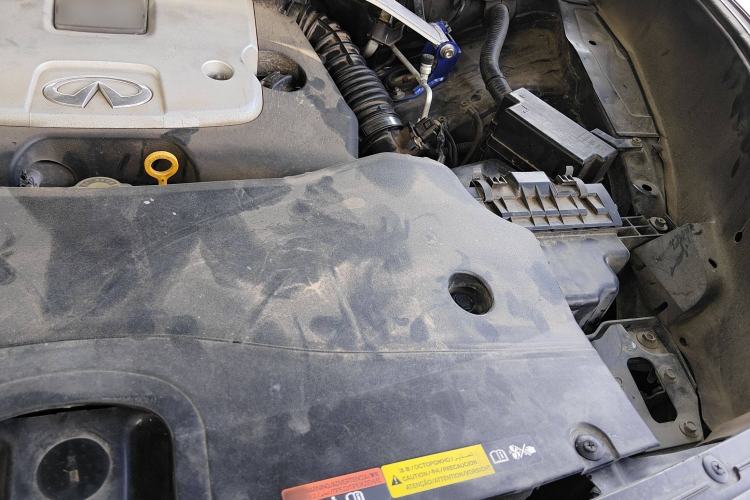 Used Infiniti QX70 2013 3.7L Supreme Edition Engine Bay Left